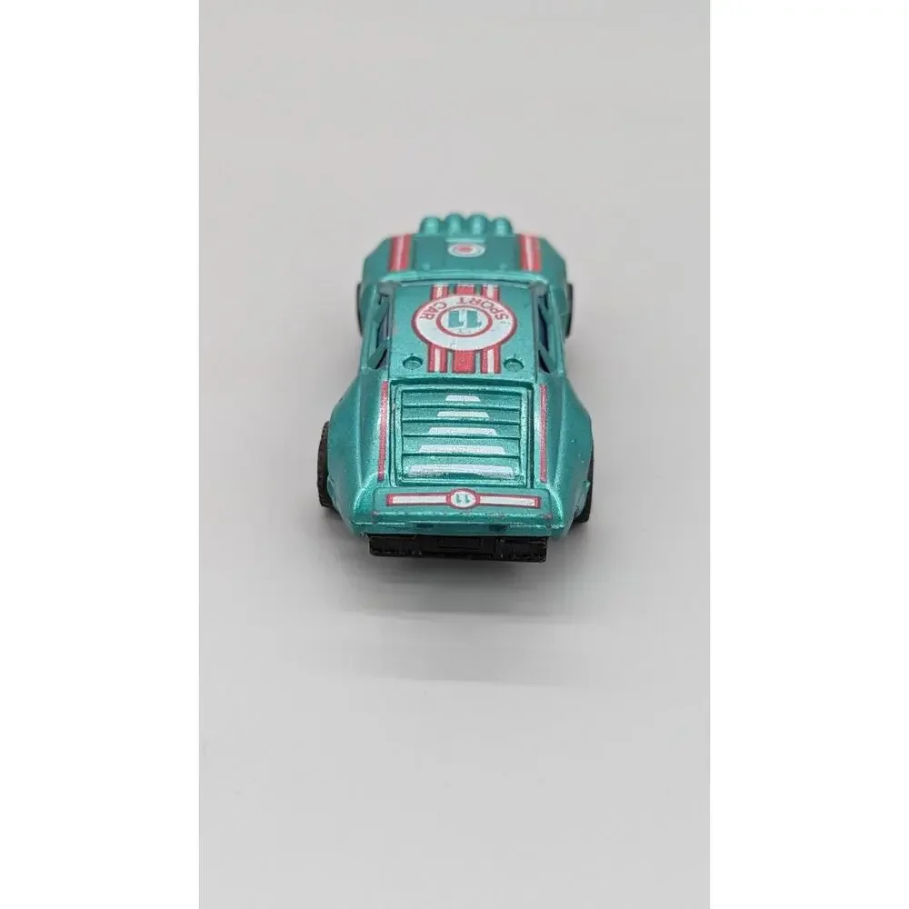 Vintage Leaping Green #11 Diecast Sports Car Made in Macau 1/55 CN113